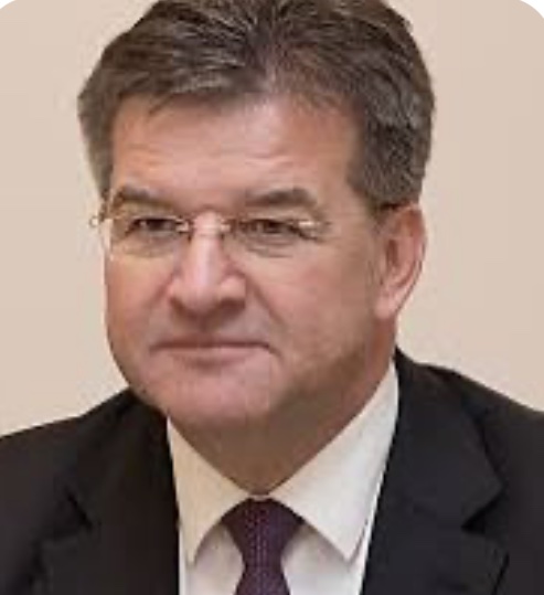 «Гарні дівчата у Києві»: радник Фіцо пішов у відставку через зв’язок з Епштейном