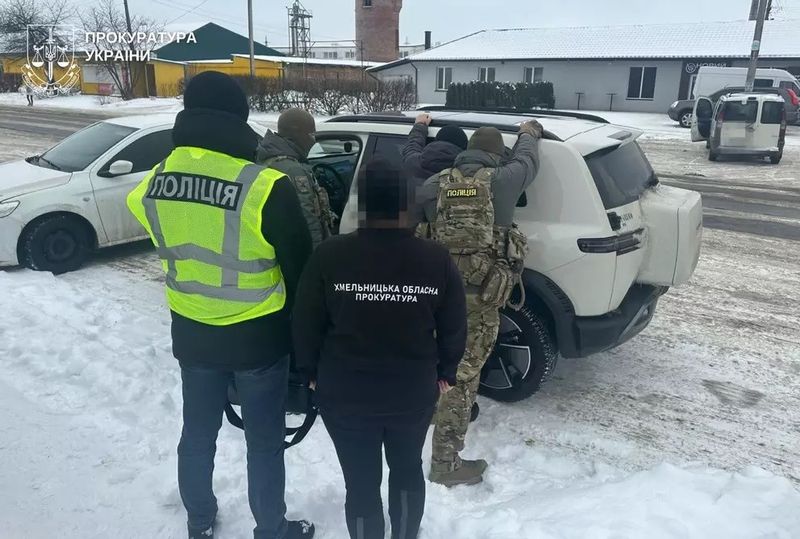 Погрожував застрелити за вигаданий борг