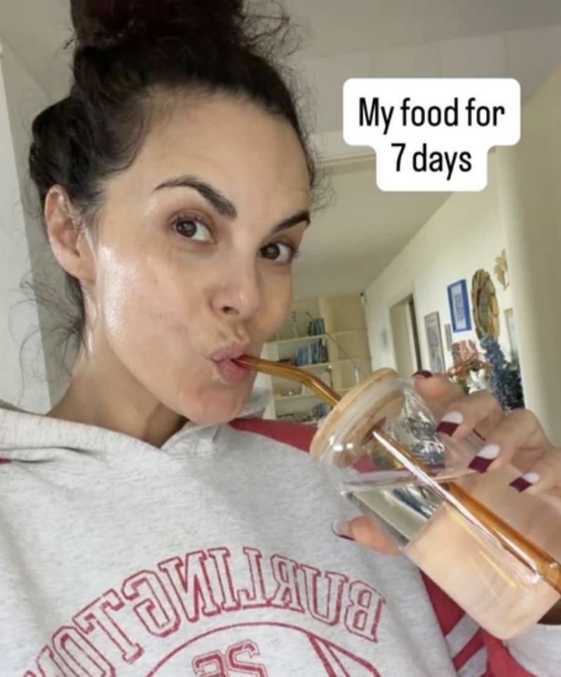 Коли українці переживають геноцид холодом від ворога Каменських селфиться на спекотних пляжах Америки