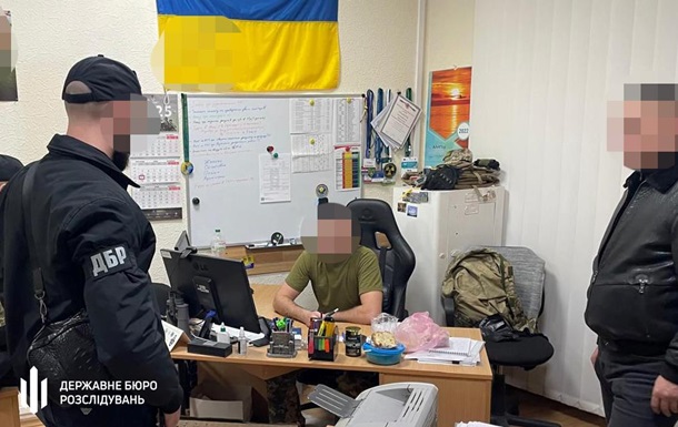 Підполковник ДПСУ заробив на ухилянтах $1,5 млн