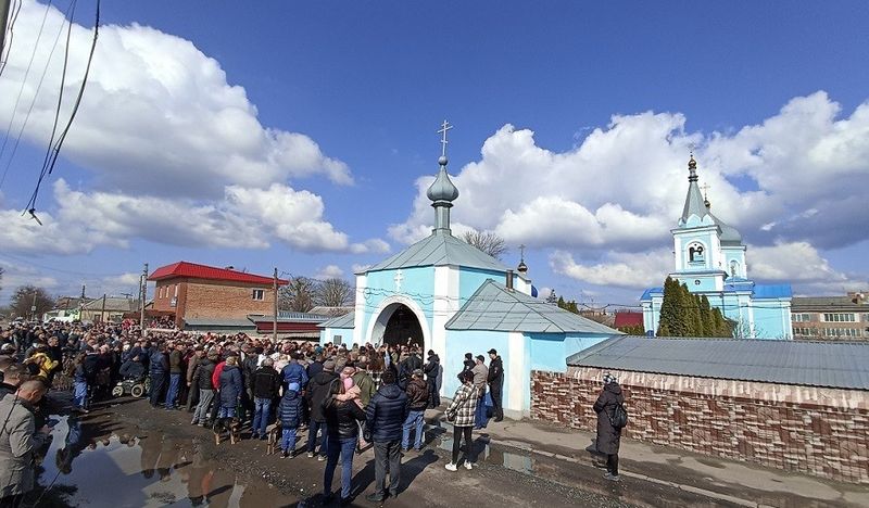 Настоятель УПЦ на Хмельниччині намагався відсудити храм