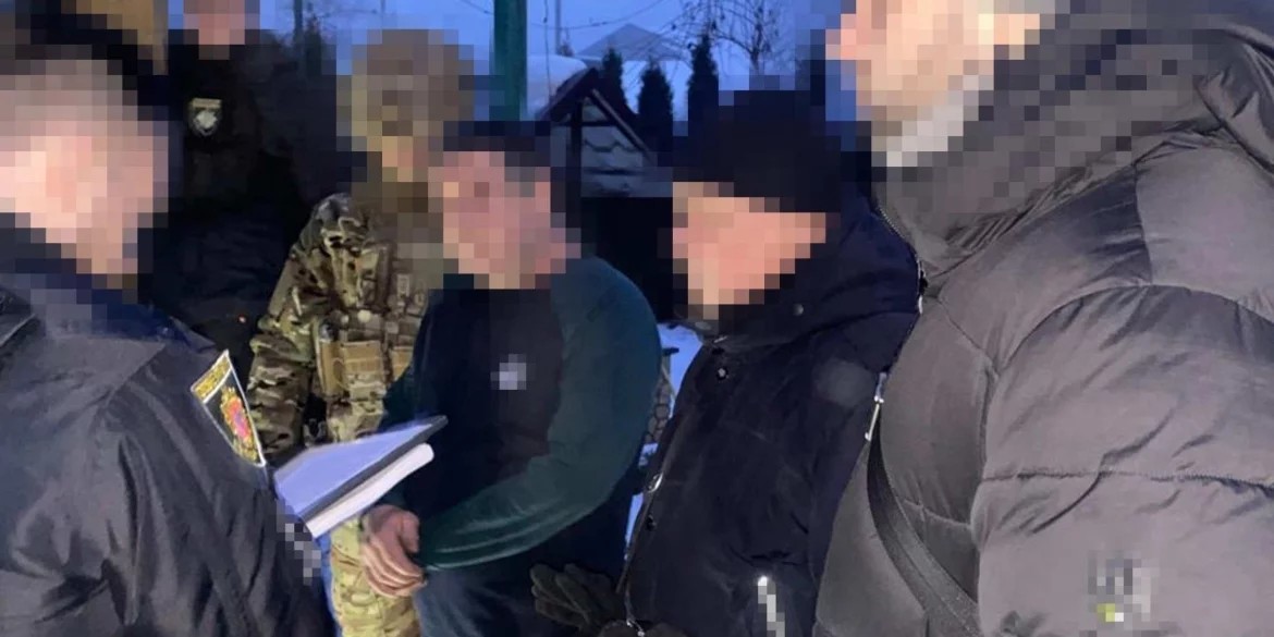 Контрактники викрадали «трофейне» озброєння із зони бойових дій