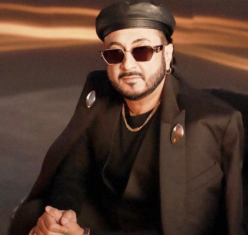 Чоловіків за гроші оформлювали музикантами Петра Чорного для виїзду з України