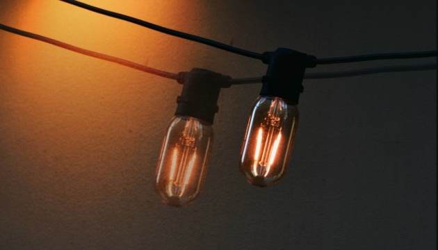 Коли сьогодні вінничанам відключатимуть світло