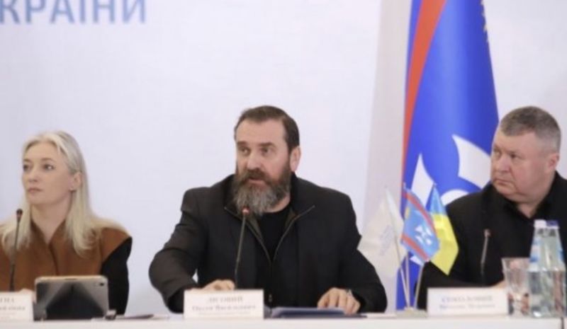 Міністр освіти Оксен Лісовий провів нараду щодо впровадження реформи старшої профільної школи на Вінниччині