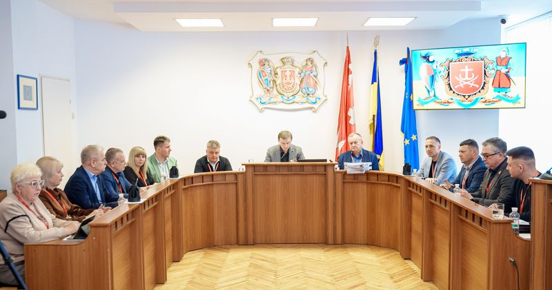 Надійшло 128 повідомлень про пошкоджене майно, а на стаціонарному лікуванні залишаються 7 людей