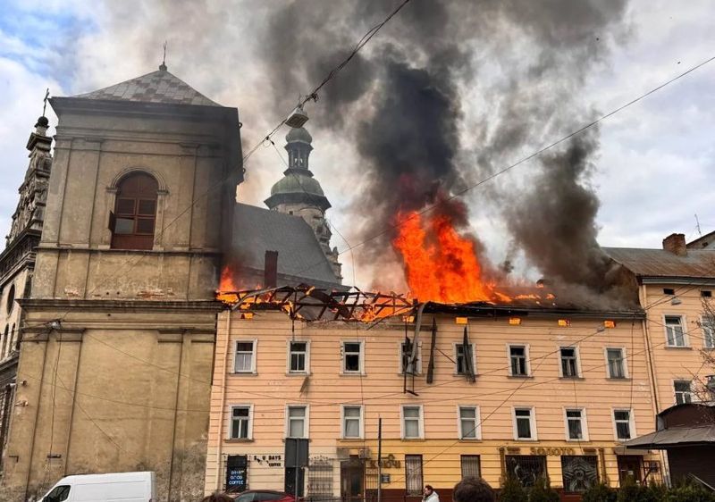 Зеленський назвав Путіна збоченцем за удари по церкві й пологовому будинку