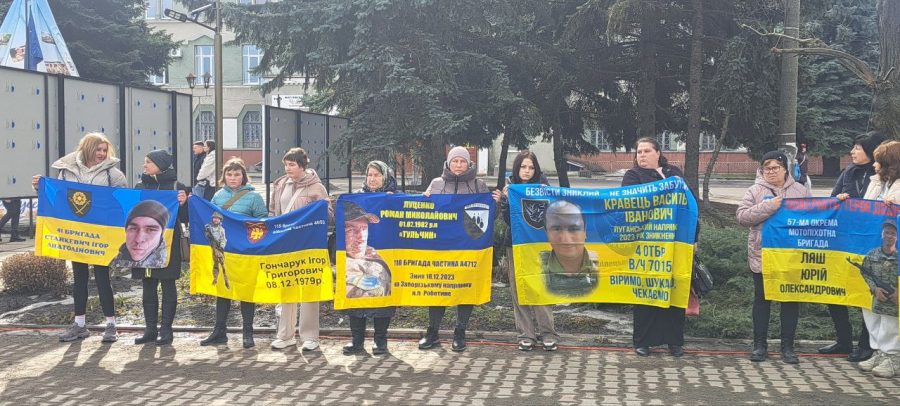 8 березня жінки Тульчина та всього району зібрались не на саято, а мітинг та автопробіг пам’яті про своїх чоловіків, синів, братів, батьків….