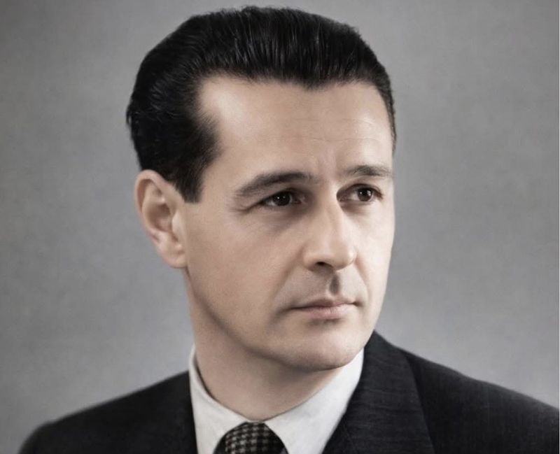 Він був фашистом. Прихильником Муссоліні. Він воював на боці Франко