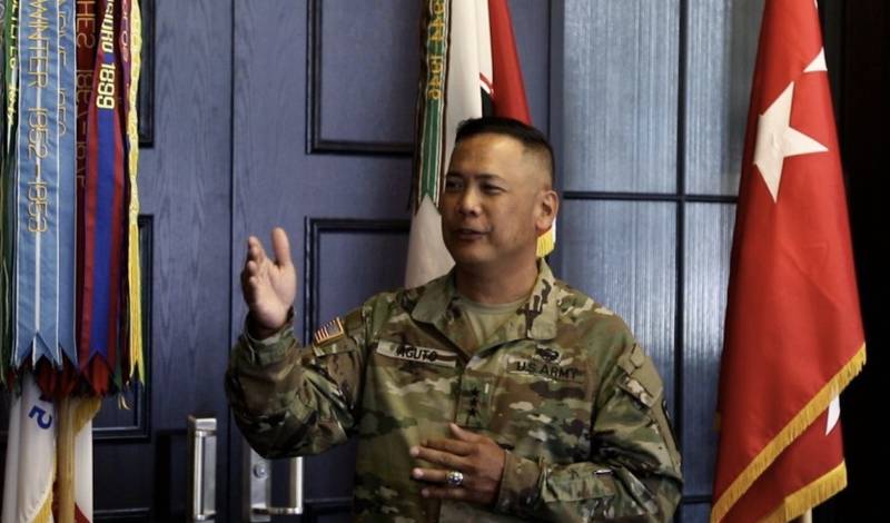 Генерал зі США зазнав струсу мозку після літра чачі, випитої на вечірці в Києві і загубив у поїзді секретні документи, – Офіс інспектора Пентагону