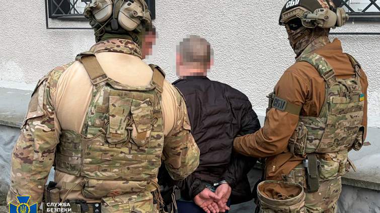 СБУ затримала на хабарі керівника ТЦК
