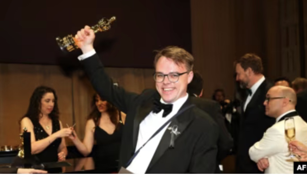 Ґвалт у Москві проти оскароносного фільму