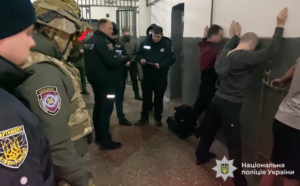 В’язнів-шахраїв викрили у вінницькій тюрмі