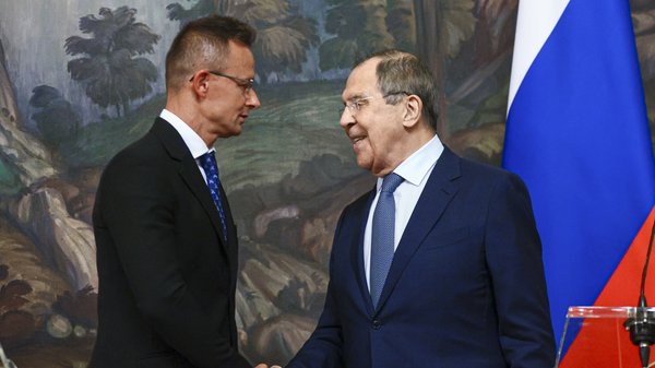 Угорщину виключать з обговорень чутливих питань ЄС через загрозу “зливу” інформації РФ