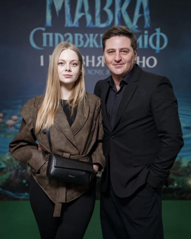 Син актора Довженка вперше висловився про молоду наречену батька