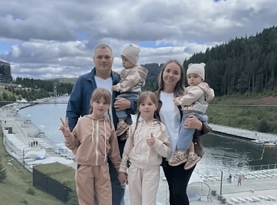 Жінка двічі стала матір’ю двійні: спочатку дівчаток, потім хлопчиків