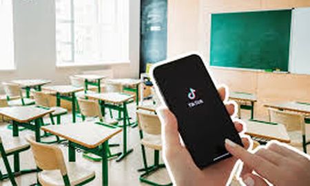 Діти знімають нецензурні відео про вчителів у TikTok