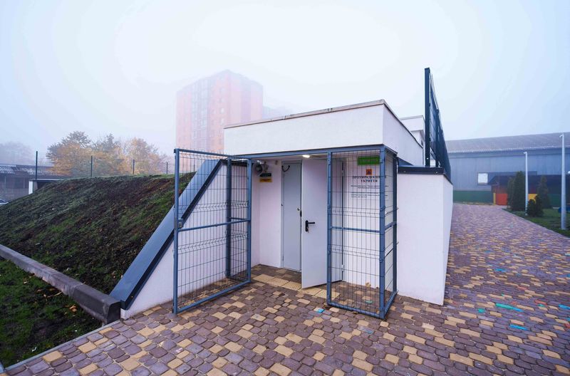 Від найпростіших укриттів до сховищ