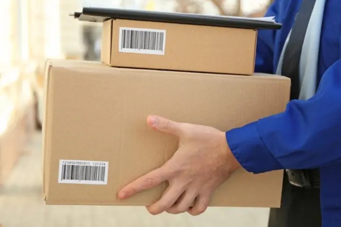 Податок на дешеві посилки з-за кордону – вимога МВФ?