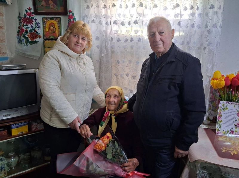 На Вінниччині жінка відзначила свій столітній ювілей