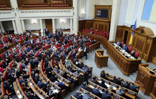 Обшукували помічника Арахамії