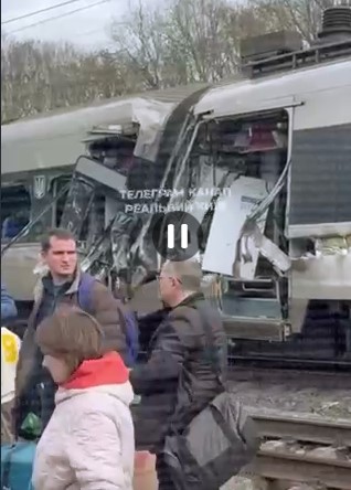 Потяг Інтерсіті зіткнувся із тепловозом на Вінничині, — УЗ