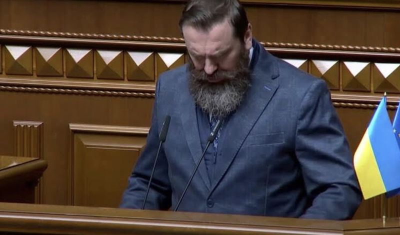 Міністерство освіти має зняти «рожеві окуляри»