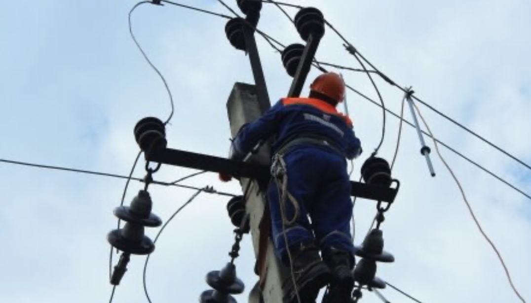 Світло відключати на Великдень не будуть