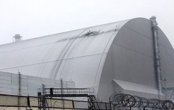 Удар рашистського дрона підвищив ризик обвалу саркофага на ЧАЕС