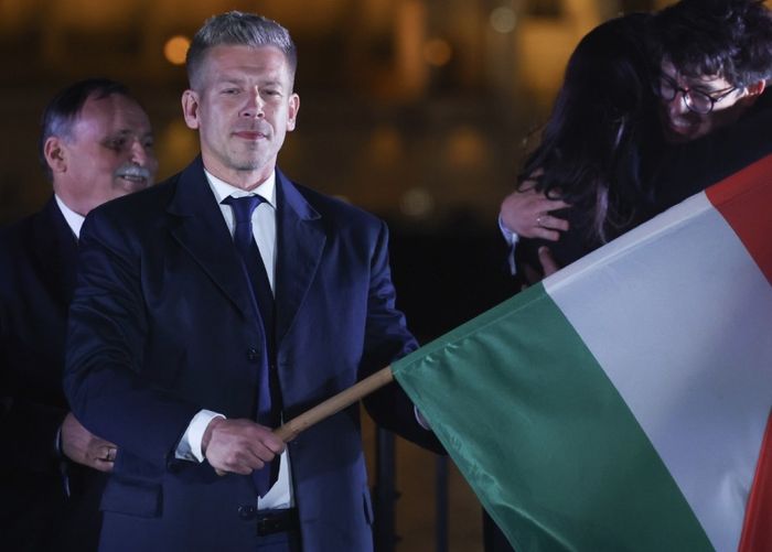 Мадяр здобув 138 мандатів на виборах в Угорщині та закликав президента піти у відставку