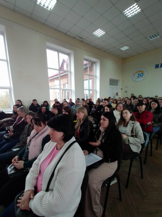 “Дайте можливість учням 1-4 класів продовжити навчання у 30-му ліцеї”, – вимагають батьки