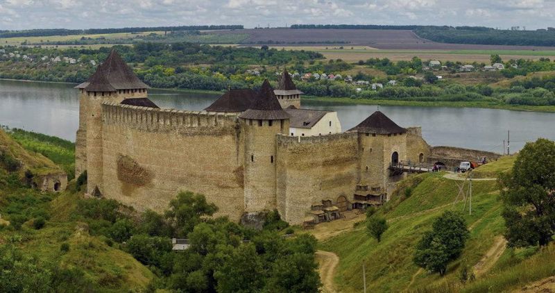 Чому обвалилась стіна Хотинської фортеці
