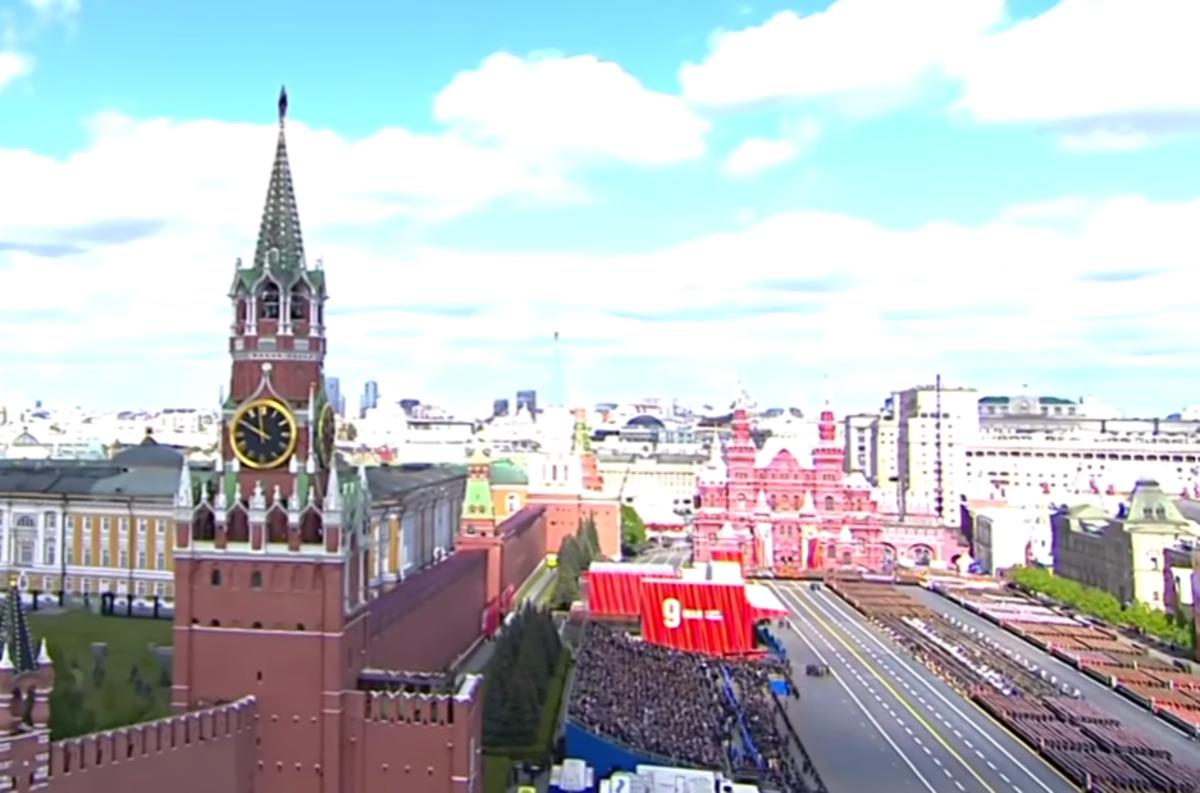 Парад до 9 травня у Москві: Без військової техніки через “оперативну обстановку”