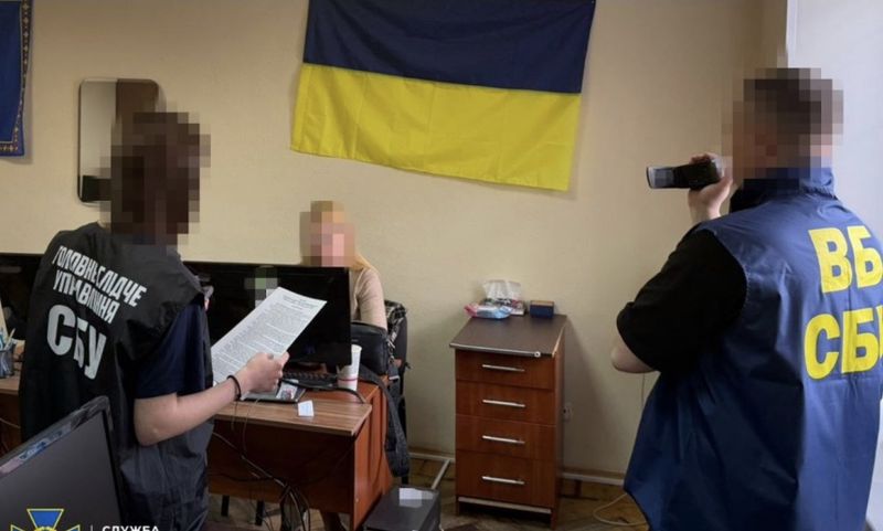 Агентка ворога у спецслужбах через батька зливала дані своїх побратимів