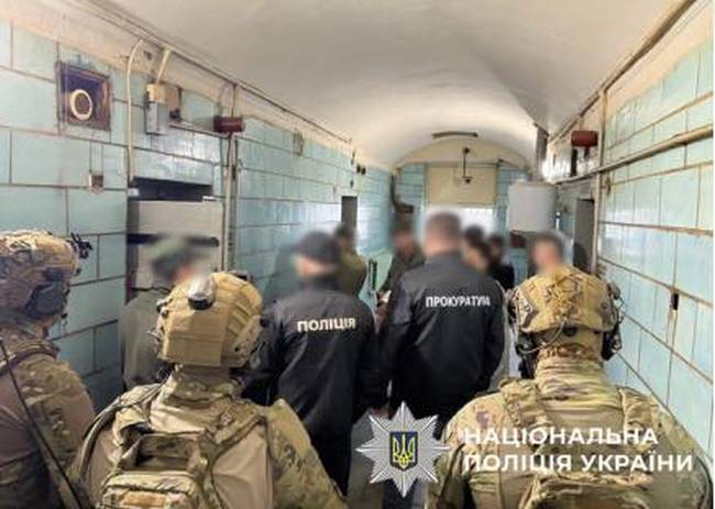 «Сходки», побори з ув’язнених та наркотрафік у Хмельницькому СІЗО