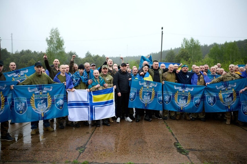 Відбувся обмін полоненими: додому повернулися 205 військових, — Зеленський