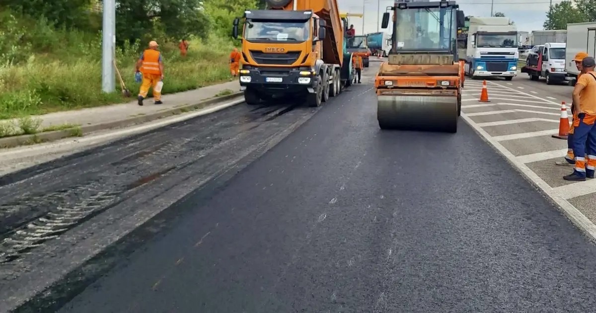Понад 10 тисяч кв.м автошляхів оновили на Вінниччині