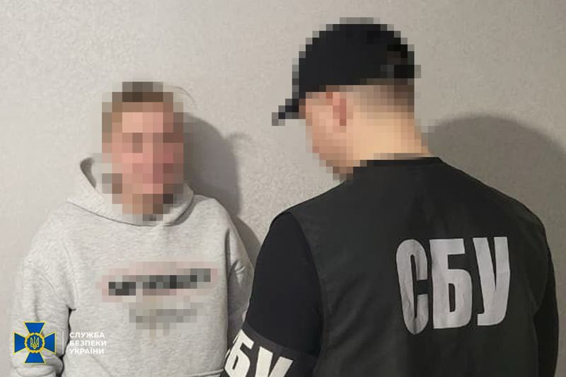 СБУ викрила у Дніпрі адміністраторку ТГ-каналу, яка «зливала» у соцмережі позиції Сил оборони