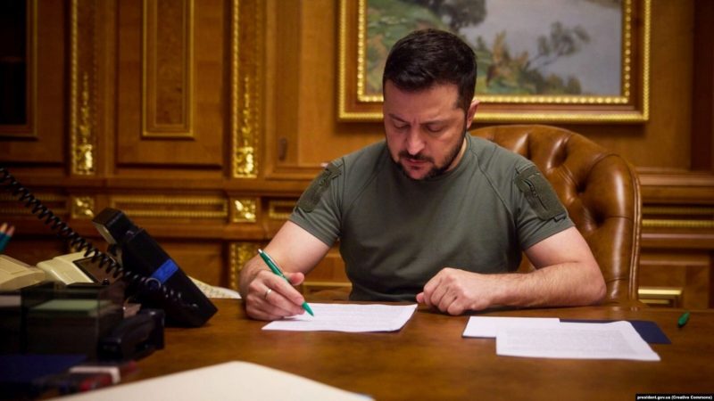 Президент Зеленський пообіцяв поетапну демобілізацію у цьому році