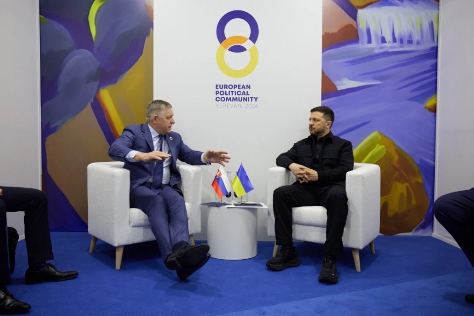 Погляди протилежні, а кордон – спільний