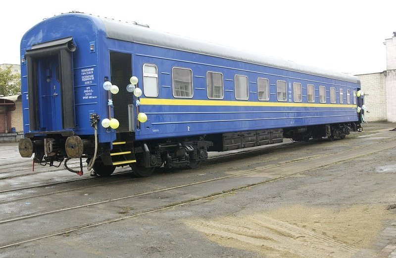 Як Укрзалізниці постачали нові неякісні вагони