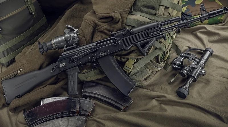 Військовий застрелив з автомата двох колег по службі