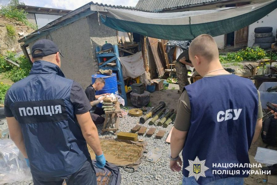Колишнього військового затримали з арсеналом гранатометів та вибухівки