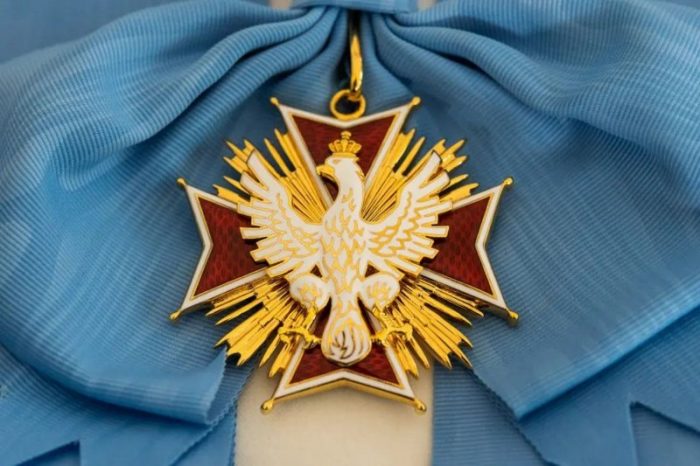 Президент Польщі позбавив Зеленського ордена Білого Орла