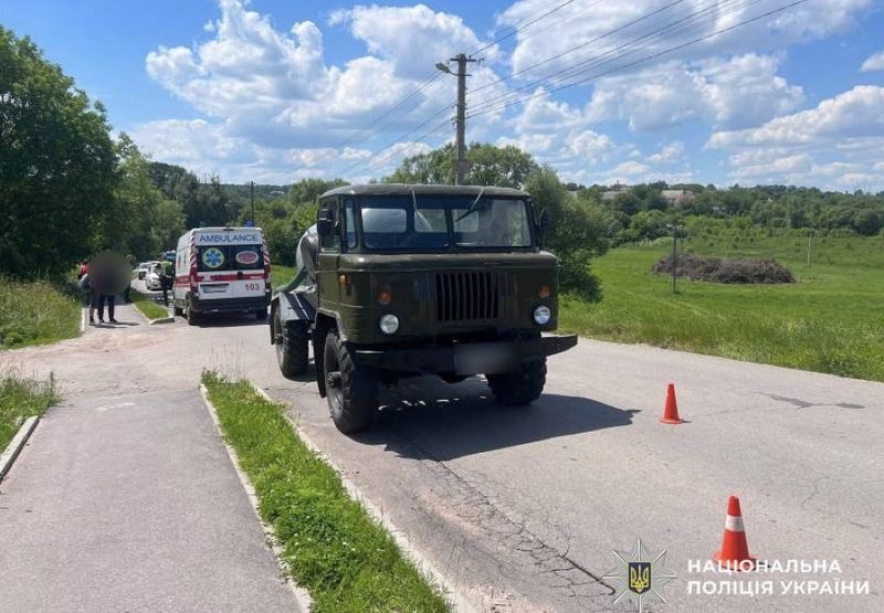 Загинула 9-річна дитина під колесами вантажівки