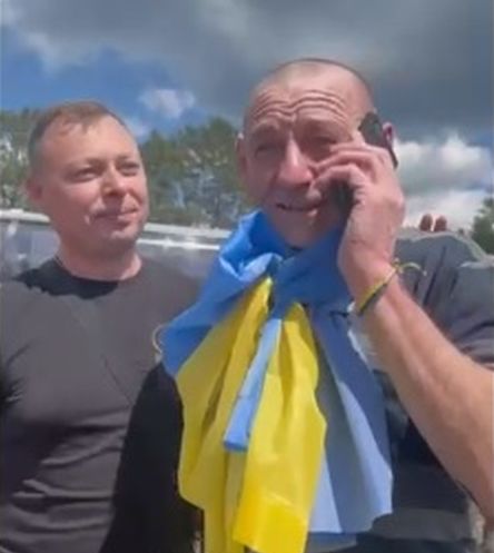 Додому повернулися батько та син