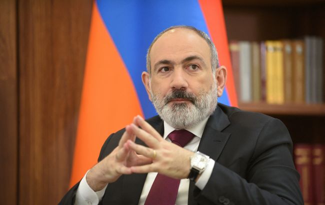 У Вірменії у неділю парламентські вибори. Проєвропейський Пашинян чи знову на орбіту рф?