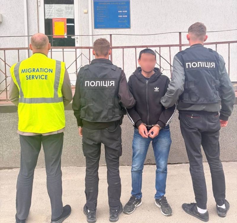 У Вінниці затримали іноземця, якого розшукував Інтерпол за згвалтування неповнолітньої