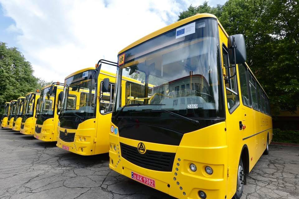 Ще 6 шкільних автобусів отримали громади Вінниччини