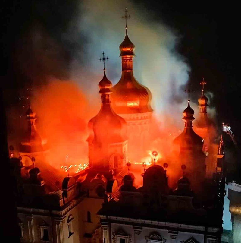 Як палала Лавра – так палають наші серця. Пресвята Богородице, зупини Ірода!
